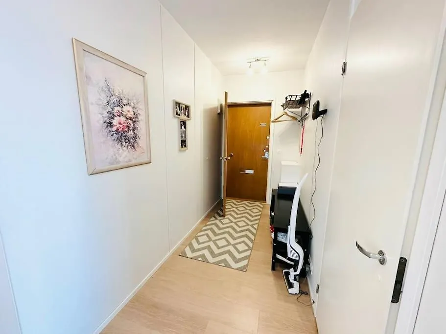 Relax Convenient Transit Stays -Shared Apartment Vantaa Finland